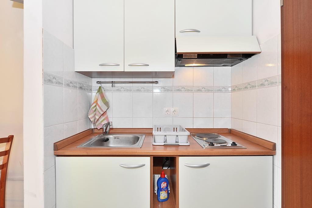 Apartments Mirabella 오미스 외부 사진