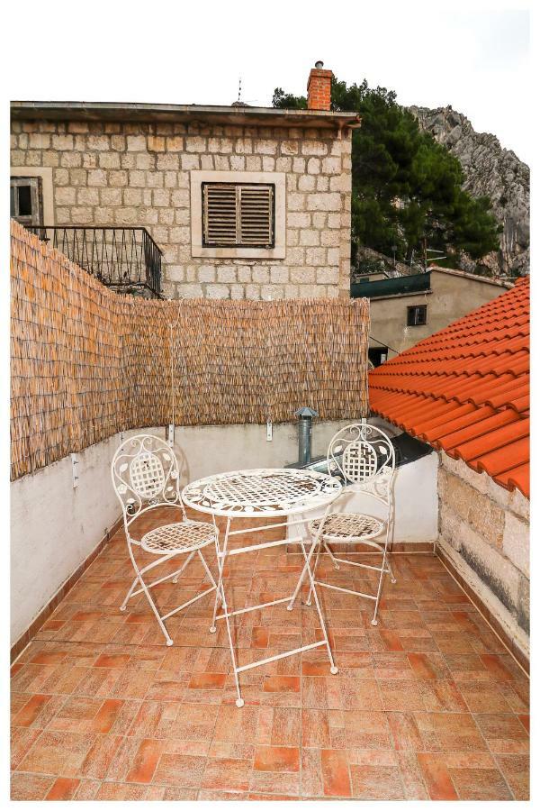 Apartments Mirabella 오미스 외부 사진