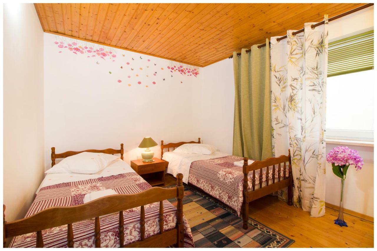 Apartments Mirabella 오미스 외부 사진